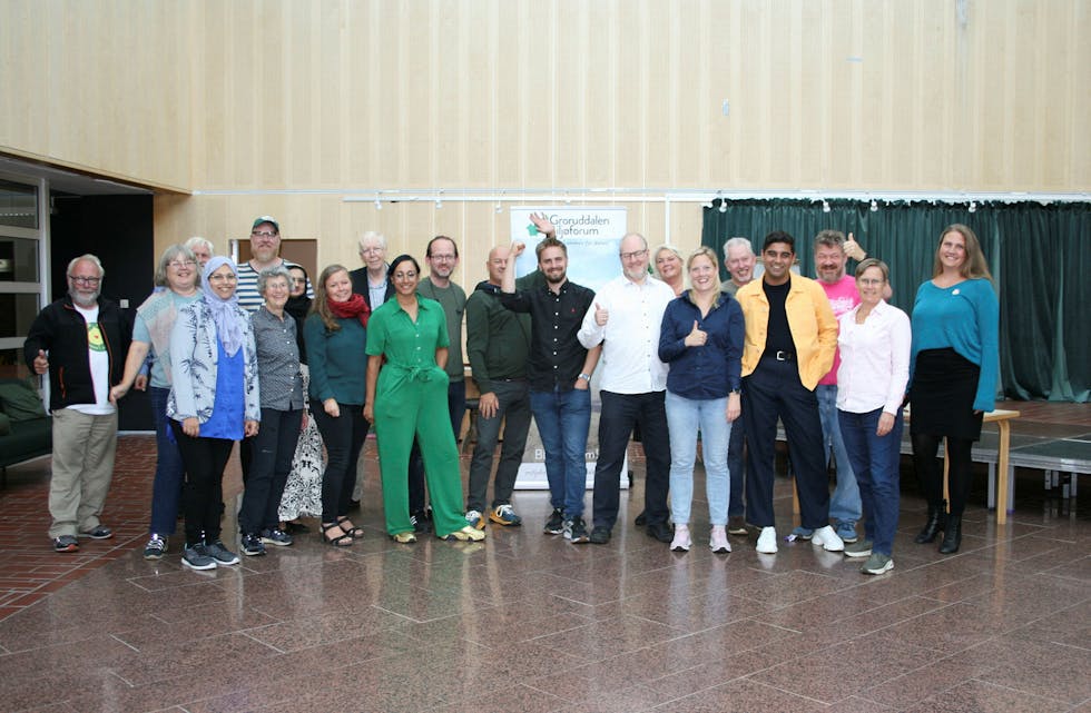 SAMMEN – FOR GRORUDDALEN: Politikere fra bydelene og bystyret, fra både høyre- og venstresiden, var samlet i Startblokka for å finne ut hvordan de kan jobbe sammen for Groruddalen. Foto: Caroline Hammer