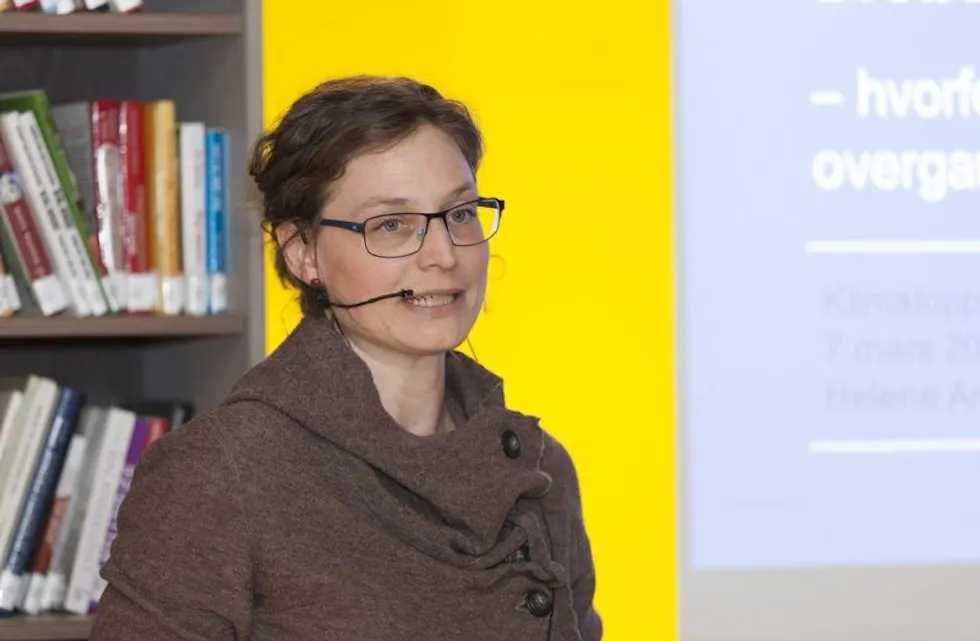 FORSKNING: Helene Amundsen (t.h.) fra Cicero ga forskerperspektivet på det «grønne skiftet». Foto: