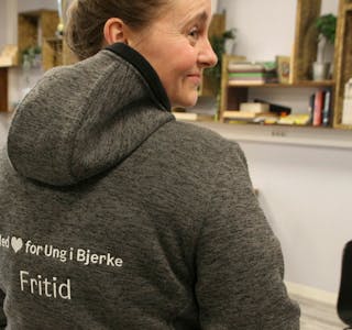 Birgitte Undli og de andre ansatte i bydelen med hjerte for Bjerkes unge. Foto: Ørjan Brage