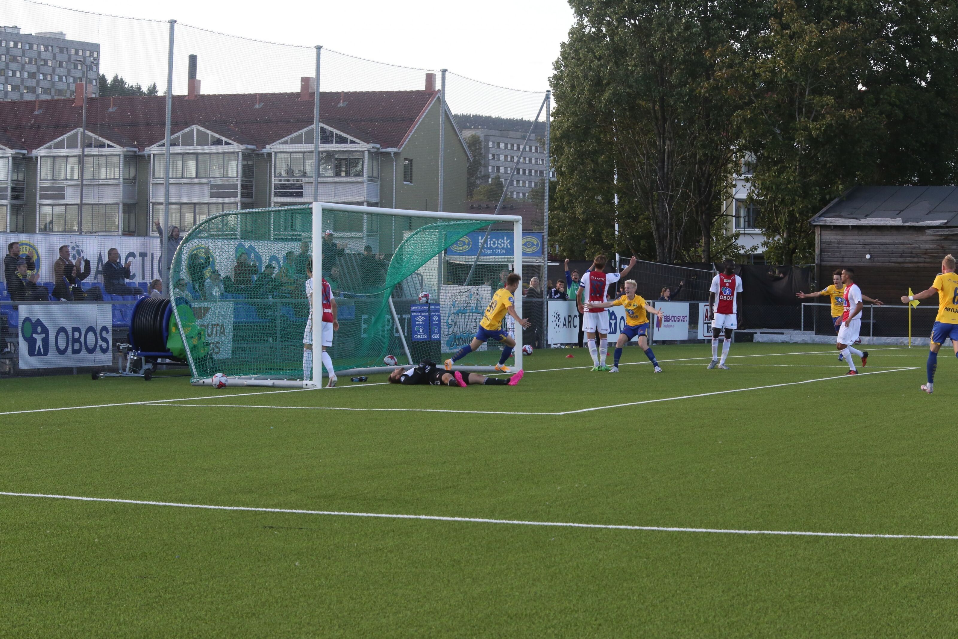 Oslo er gult. Grorud vinner 30