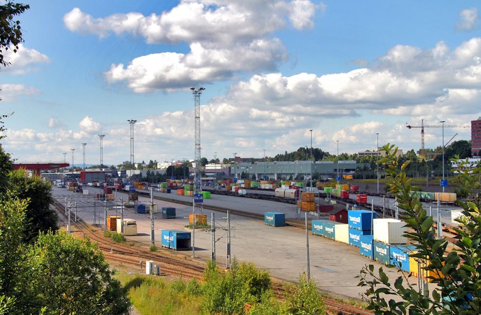 STRIDSTEMA: Lokalpolitikerne i Alna bydel er ikke enig om hva som bør skje med godsterminalen i dalbunnen. Foto: