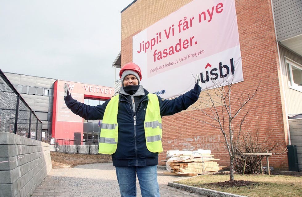 Det er ikke lenge siden Veitvet senter fikk en solid ansiktsløftning. Da kan ikke naboene i Beverveien borettslag være noe dårligere. Siss Hagberg har bodd i Beverveien nesten hele livet, og har bare lovord om både Veitvet og borettslaget. Foto: