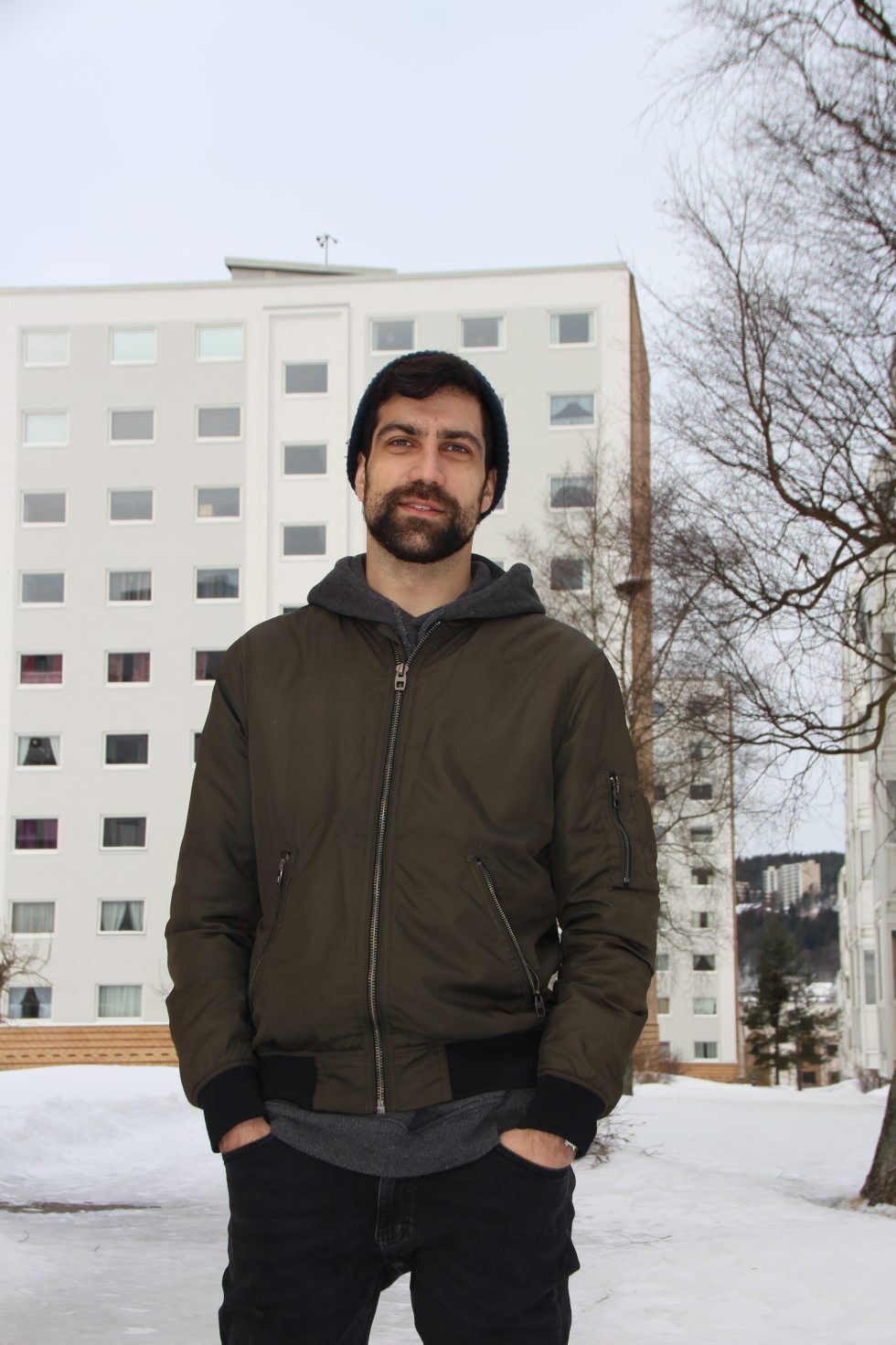 «TUV»: Zeshan Shakar tibake på gamle trakter, blokkene i Tante Ulrikkes vei. Foto: