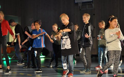 DANSEGLEDE OG IMPROVISASJON: Danseklubben Studio 1 holder til på Lørenskog og hadde svært mange deltakere i barneklassen. Foto: