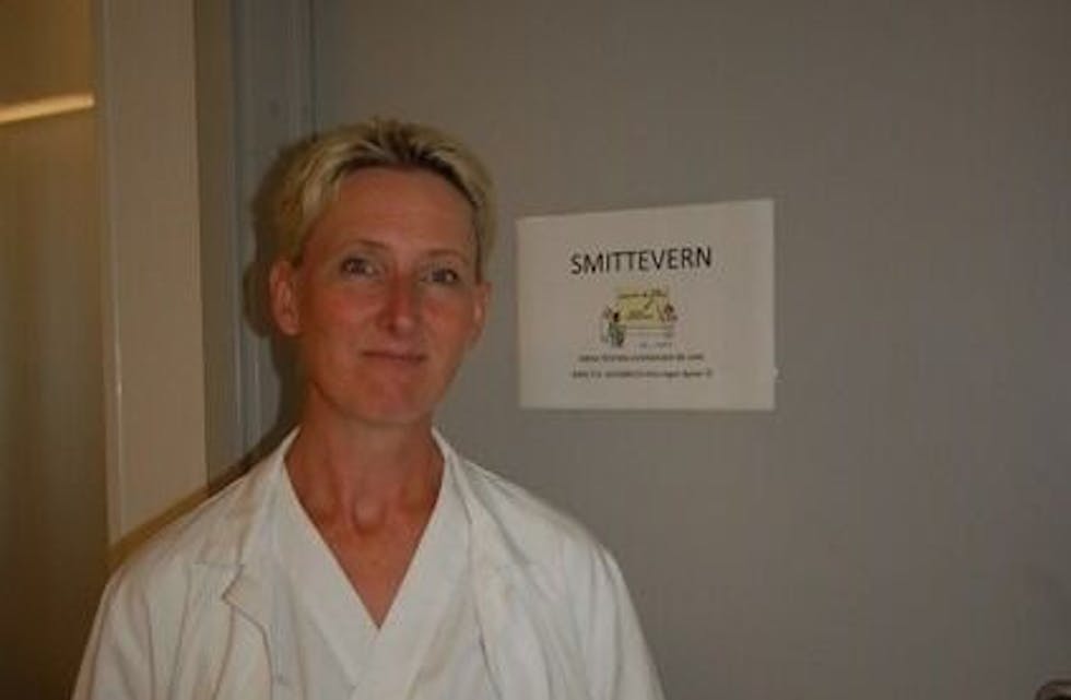 – MELD I FRA: Smittevernoverlege Silje B. Jørgensen ber folk fortsatt helst holde seg i Norge og melde fra til sykehus og sykehjem hvor de har vært, hvis de undersøkes, opereres eller dra på besøk. Foto: