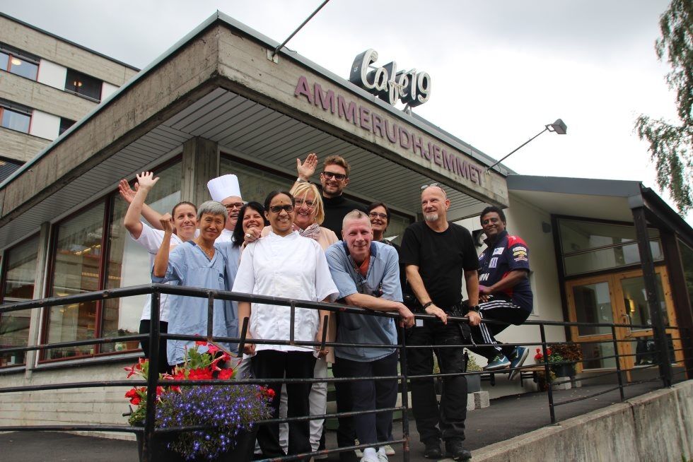 KLARE FOR FEST: Gjengen på Ammerudhjemmet bo- og kultursenter gleder seg til å se store og små i løpet av helgens lokale familiedager. Foto: