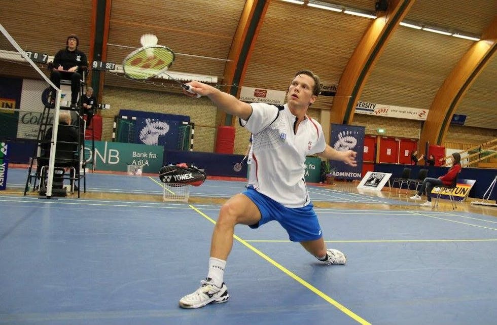 ER KLAR: Marius Fartum gleder seg til avreise og hard konkurranse fra verdenseliten i badminton. (FOTO: Sophie Thorell)  Foto: