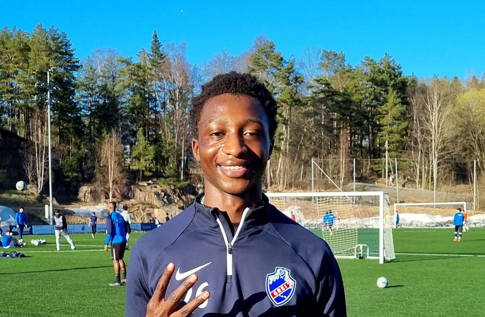 TO NYE FULLTREFFERE: Sheik Omar Mbye, her fotografert etter hattrick tidligere i sesongen, scoret to nye mål borte mot Oppsal 2.