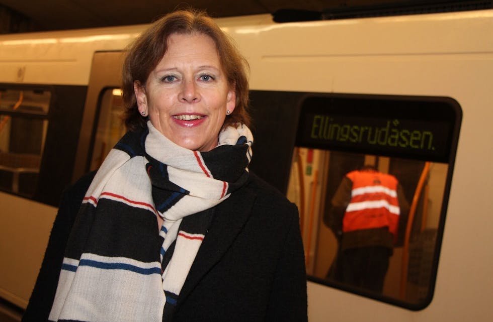 MÅ PRIORITERE ANNERLEDES: Camilla Wilhelmsen er leder av Oslo FrP. På deres liste over prioriteringer i 2016 står Ahusbane og t-banetunnel fremfor Fornebubane øverst. Hun mener midler må settes av i budsjettet for neste år.  Foto: