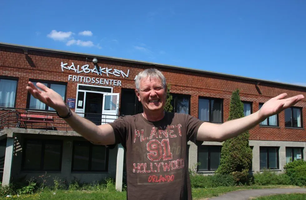 SIST FRIST FOR Å DELTA: Overnattingsturer, dagsturer og workshops fyller Bydel Groruds feriekalender. Rune Madsen anbefaler alle som har litt tid til over å søke - og det nå! Foto: