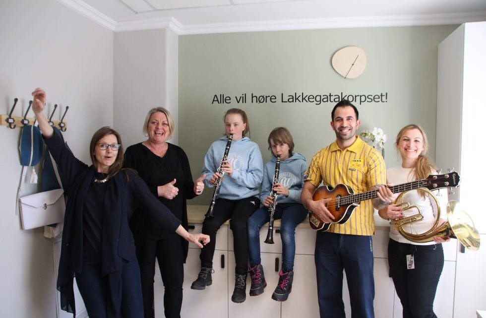 ENDELIG PLASS: Og her fra året før, da Lakkegata Skoles musikkorps fikk nytt møterom og oppbevaring til sin lange og stolte historie. Foto: