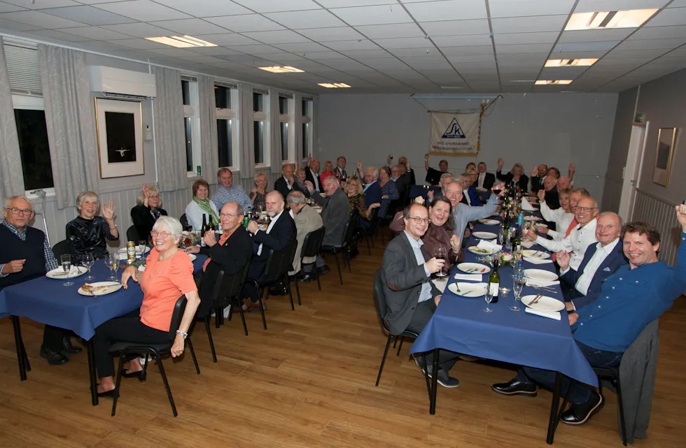 UPÅKLAGELIG STEMNING: Da Stovnerkameratene feiret sine første 70 år. Foto: Tom Evensen