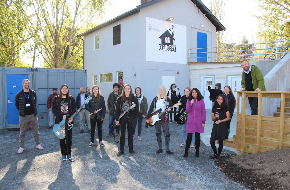 FØRST I REKKEN: Mandag åpnet Fyrhuset igjen etter å ha vært korona-stengt. Lokalet er pusset opp - med nytt kjøkken og oppholdsrom. Mandag neste uke åpner ungdomstilbudene på både Ammerud, Romsås og Kalbakken. Foto: