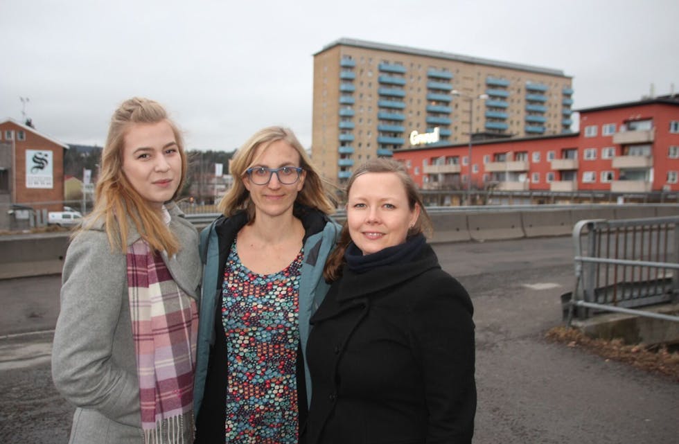 MYE SOM SKJER: Andrine Johansen (Ap), Tale Pleym (SV) og Mari Rise Knutsen (R) ønsker å belyse alt det positive og forebyggende ungdomsarbeidet som eksiterer i bydelen. Foto: