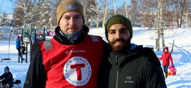 FORNØYD: Lokalsjefen i Furuset Forum, Rune Gjelberg, og prosjektleder i DNT Oslo og Omegn, Kaweh Almassy, var svært fornøyd med oppmøtet. Foto: