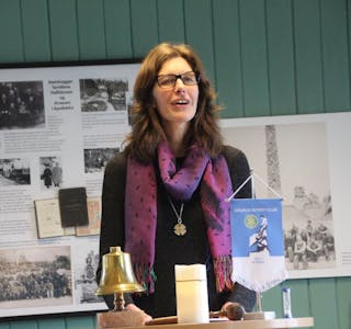 FOREDRAGSHOLDER: Tone Marie Falch holdt egoforedrag for medlemmene i Grorud Rotary Club. Foto: