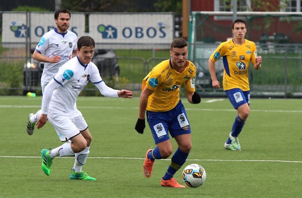 DRAR TIL SVERIGE: Fitim Kastrati fikk totalt 15 kamper i Grorud-drakta. Nå fortsetter han karrieren i den svenske klubben Gefle. Foto: