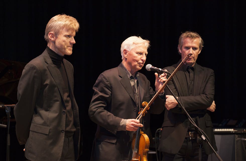  TRIO: Håvard Gimse, Arve Tellefsen, og Kjetil Bjerkestrand lagde liv på Rommen scene sammen.  Foto: