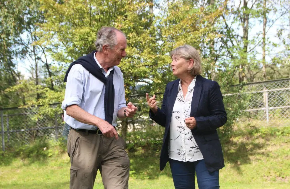 FØLGER OPP: Ragnar Torgersen og Reidunn Myster Beier fra Groruddalen Miljøforum følger kommuneplanen 2018 med argusøyne, og vil utfordre politikerne på valgmøtet den 27. august. Foto:
