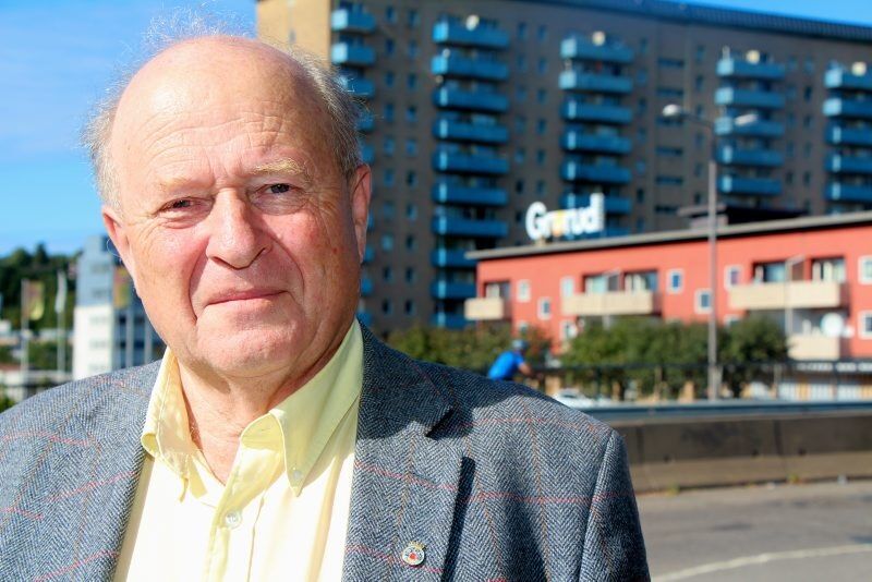 FREMMER FOR LOKALAVISENE: Odd Einar Dørum (V) fremmer et privat forslag om støtte til lokalavisjournalistikken i Oslo. Foto: