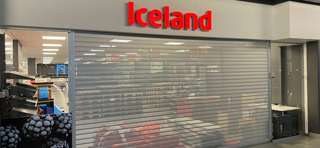 SNART FØLGER TO TIL ETTER: Iceland har allerede stengt butikken sin på Stovner senter, og når kalenderen viser mars har også Cubus og Kitch'n stengt sine butikker. Foto: Sindre Veum Apneseth