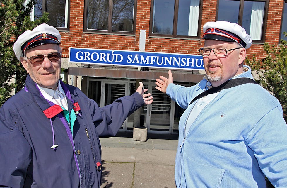 INVITERER: Rolf E. Brandt (f.v.) og Bjørn Lindblom fra Groruddalen Arbeiderkor håper å se mange på allsangaften, som de arrangerer i samarbeid med Grorud Arbeiderpartilag. Foto: