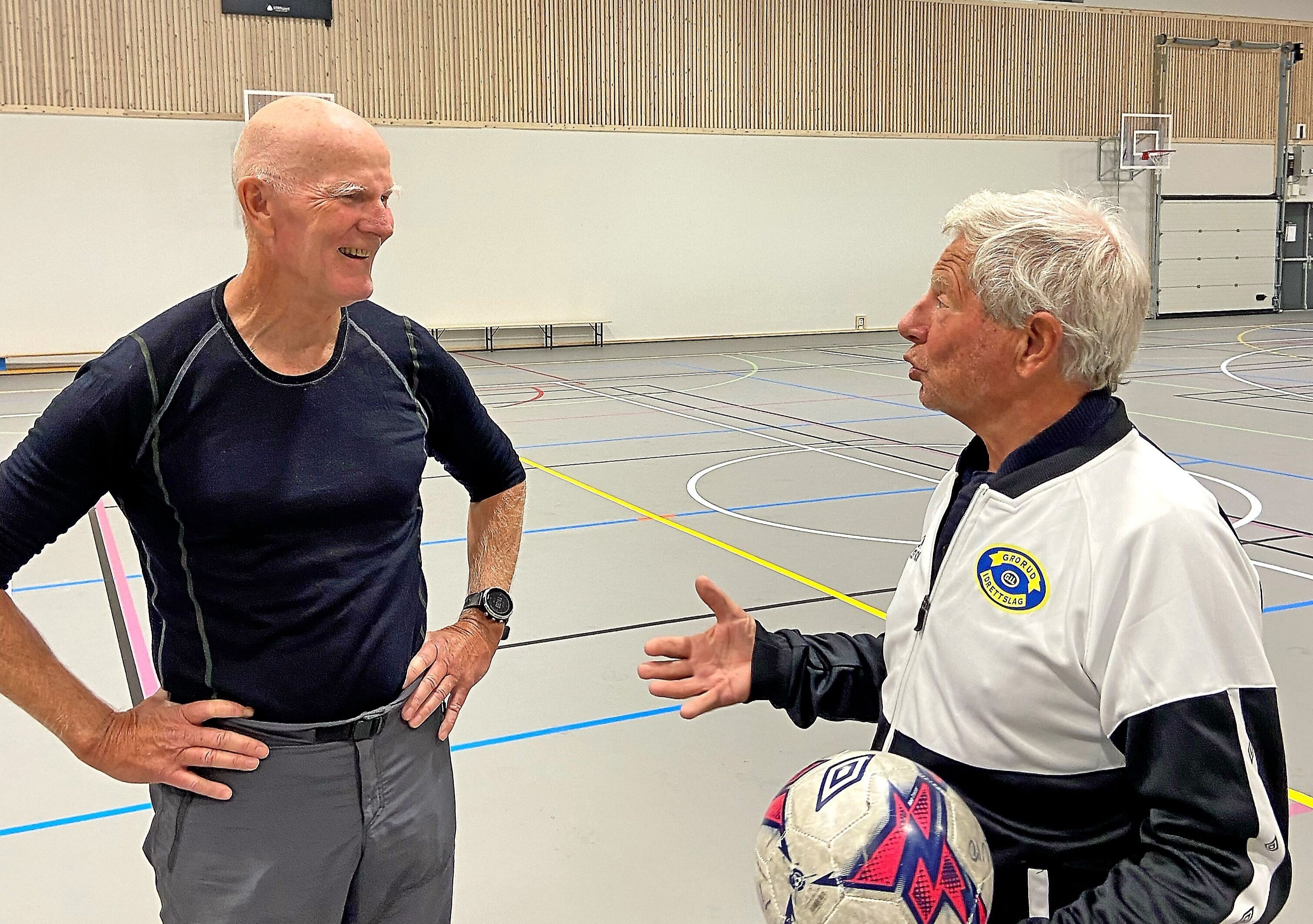 HAPPY MED NY HJERTETRIMSJEF: Styreleder i Grorud IL, Richard Pedersen, er veldig godt fornøyd med å ha fått Ole Jørgen Pettersen til å lede klubbens hjertetrim. Foto:
