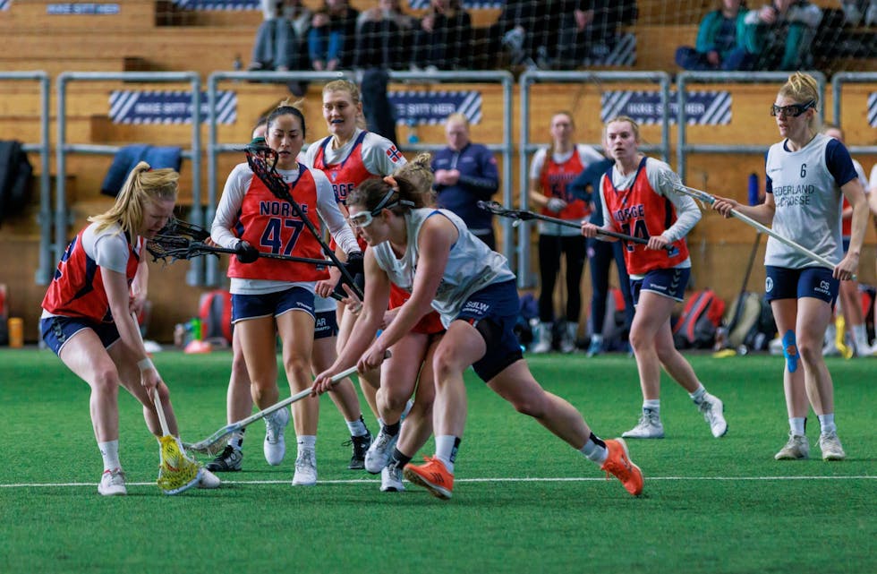 Nederland mot Norge i Vallhall Lacrosse Challange. Foto: Sajandan Rutthira