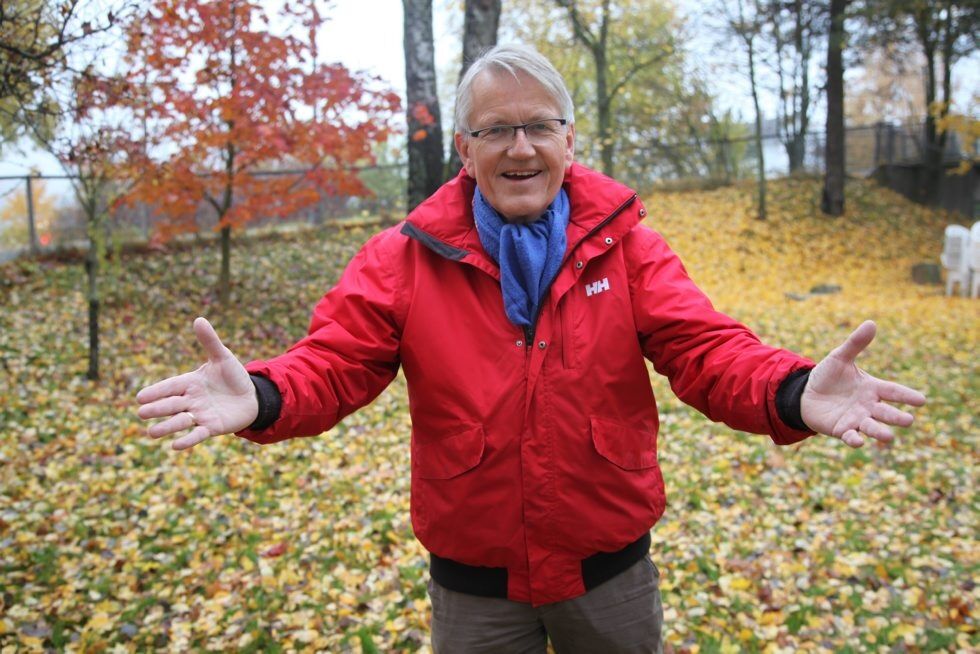 KLAR FOR HØSTBASAR: Gunnar Hirsch og resten av Ellingsrud og Furuset menighet, inviterer til basadager i Furuset kirke. Foto: