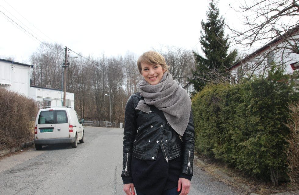 FORNØYD, MEN...: Kari Elisabeth Kaski (SV) sitter nå på Stortinget for SV. Hun er glad for Ruters styrking av busstilbudet i Groruddalen, men vil fortsette å jobbe for å bedre kollektivtilbudet ytterligere. Foto: