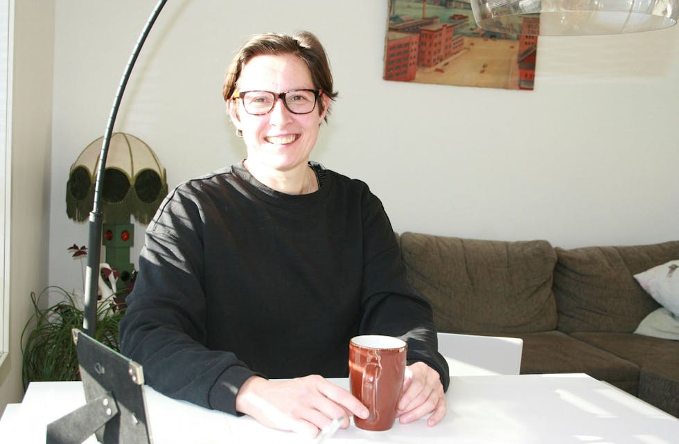 STARTET PODCAST: Vedrana Tanovic bestemte seg for å starte en podcast om hvordan det faktisk er å være ny i Norge, med utgangspunkt i en gjest som deler sine erfaringer og opplevelser. Foto: Caroline Hammer