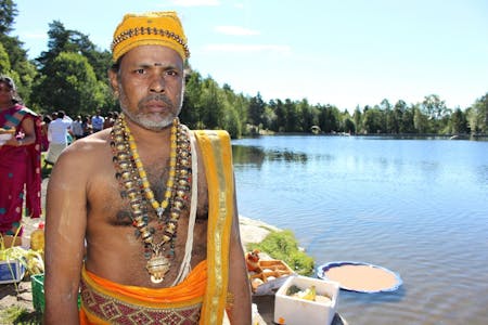 FRA INDIA: Hovedprest Rama Balachandra Kurukkal har reist fra India til Groruddalen for å delta på årets hindufestival. Foto: