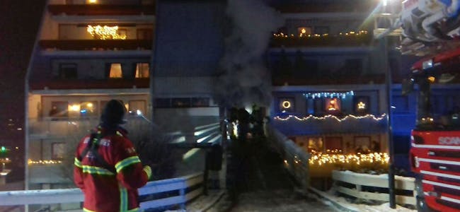 TOKERUD: En person omkom da det brant i en leilighet på Tokerud 1. juledag i fjor. Nå er etterforskningen avsluttet, og politiet mener å vite brannårsaken. Foto: