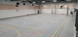 KLAR: Idrettshallen står klar for ungdommene i Bydel Grorud. Foto: