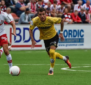GLEDER SEG: Rocky Lekaj gleder seg til å spille for Kristiansund Ballklubb som jakter opprykk til Tippeligaen. (Foto: Marius Mykleset/Raufoss Fotball.) Foto: Marius Mykleset