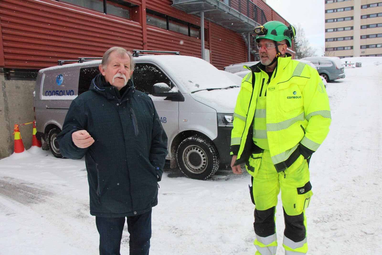 – FANTASTISK: Det har vært en god dialog under byggeprosjektet mellom styret og utbygger Consolvo. Her med formann Kjell Langsrud. Foto: