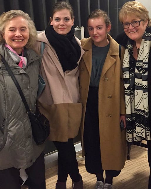 KVINNEKAMP: Berit Kvæven, Amanda Schei, Anna Dåsnes og Trine Skei Grande snakket om sterke historiske kvinneskikkelser og veien videre med liberal feminisme. Foto: Vilde Marie Ystmark.  Foto: