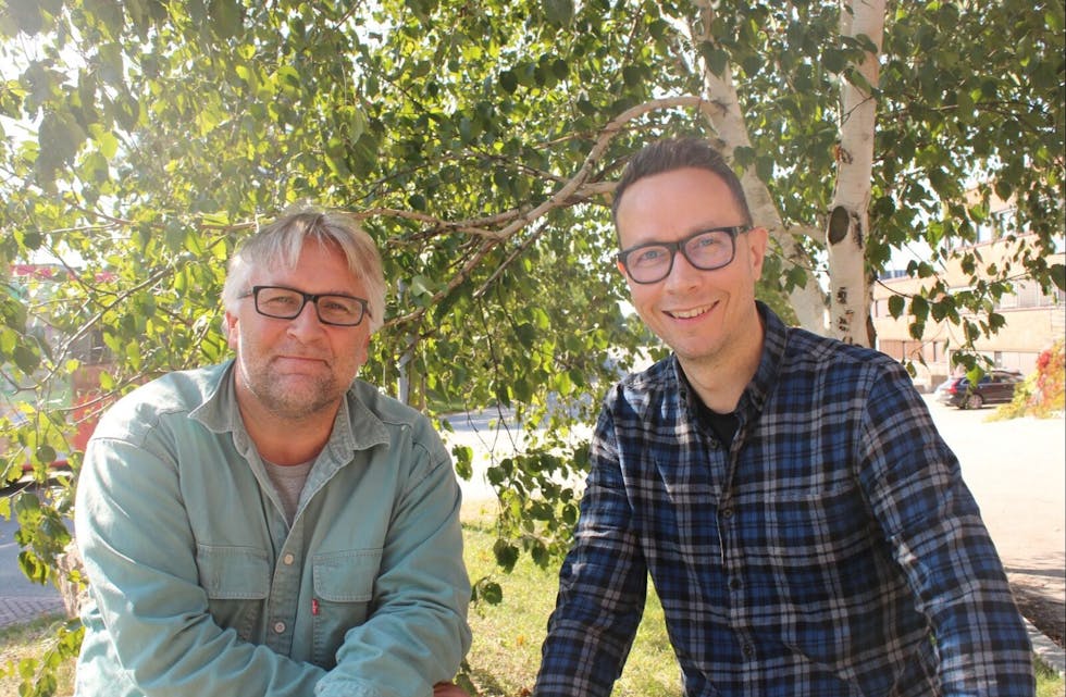 INVITERER: Pål Mesøy og Ole Petter Berg, familieveiledere ved Fagsenter for barn og unge, inviterer ungdomsforeldre til å delta på foreldregruppe. Foto: