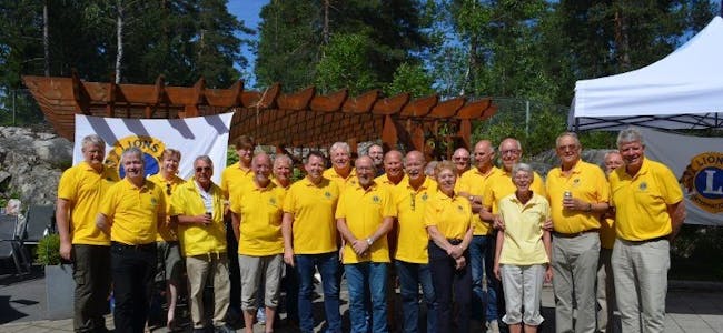 FIN GJENG: Lions Høybråten og Lions Stovner slo seg sammen og feiret 100-årsjubileet til klubben på Stovnerskogen sykehjem. Foto: