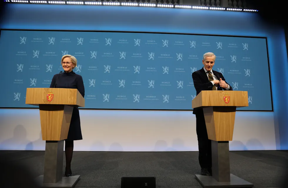 Statsminister Jonas Gahr Støre og helse- og omsorgsminister Ingvild Kjerkol holder pressekonferanse om koronasituasjonen. Foto: Hege Benedicte Runge/Helse- og omsorgsdepartementet.