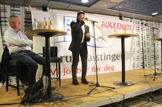 Tor-Erik Røberg-Larsen (t.v.) og Jan Bøhler på Groruddalstingets folkemøte i Furuset Forum i starten av 2020, der ungdomskriminalitet sto på agendaen. Foto: