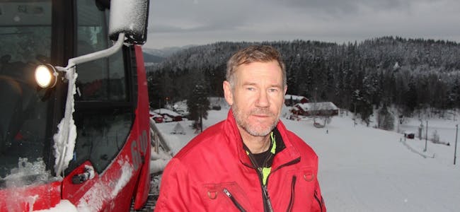 HAR ÅPNET ÉN: Peer Bakke på Oslo Skisenter har allerede åpnet Trollvann-bakken og snart åpner også resten av anlegget. Foto: