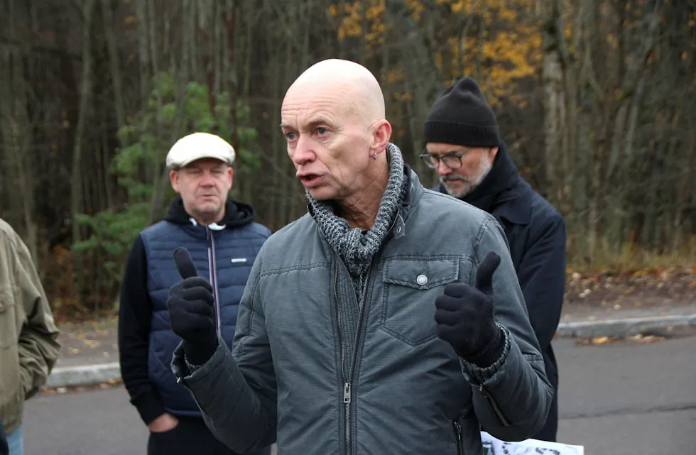 ADVARER: Edvin Hammervold er bekymret for både forverret trafikksituasjon og dårligere bomiljøer hvis ikke boligutviklingsplanene nedskaleres. Foto: Ørjan Brage