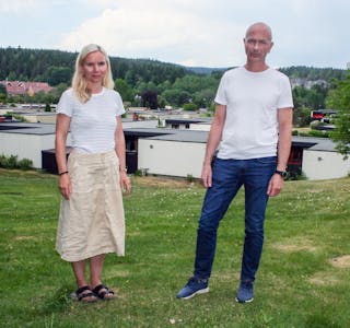 HÅPER PÅ FORSTÅELSE: Gina Aakre og Vegard Sigvik i styret til Alunsjøen borettslag har nå større tro på at det tas høyde for borettslagets innvendinger videre.