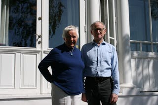 INVITERER TIL MØTE: Bodil Nordvik (t.v.) og Leif-Runar Forsth håper at både politikere og interesserte tar turen til Grorud samfunnshus 14. juni.