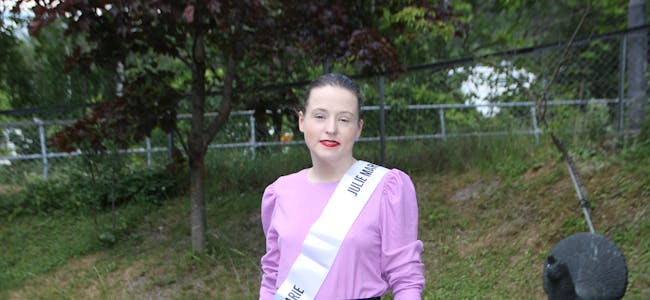 FINALIST: Julie Marie Tidemann er finalist i årets Miss Norway konkurranse, med tittelen håper hun å kunne sette fokus på mennesker med lavt stoffskifte og verdighet for eldre. 