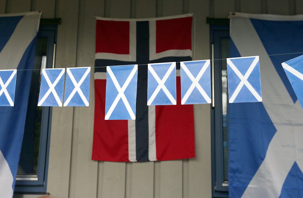 DOBBEL NASJONALITET: Skotter, halvskotter, inngifte skotter - da blir det norsk-skotsk flaggforbrødring.