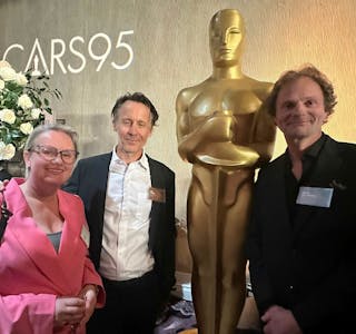 CALIFORNIA: Heidi Arnesen og «Nattrikken» er nominert til den gjeve Oscar-prisen i kategorien beste kortfilm. Her med regissør Eirik Tveiten (t.v) og Gaute Lid Larssen (Alle bilder: privat). Foto: