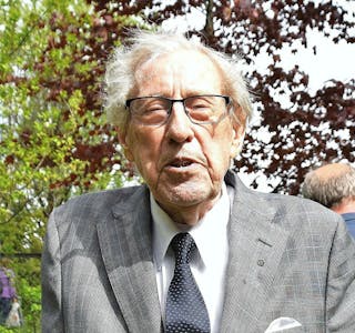 Hjalmar Kielland i avishagen på Grorud da han fylte 90 år 23. mai 2022. Foto: Frøydis Cederkvist Stenerud
