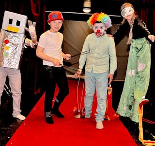 SIRKUS ELLINGSRUD: Arin, Frederik, Zakria og Saga elsker sirkus. Foto: